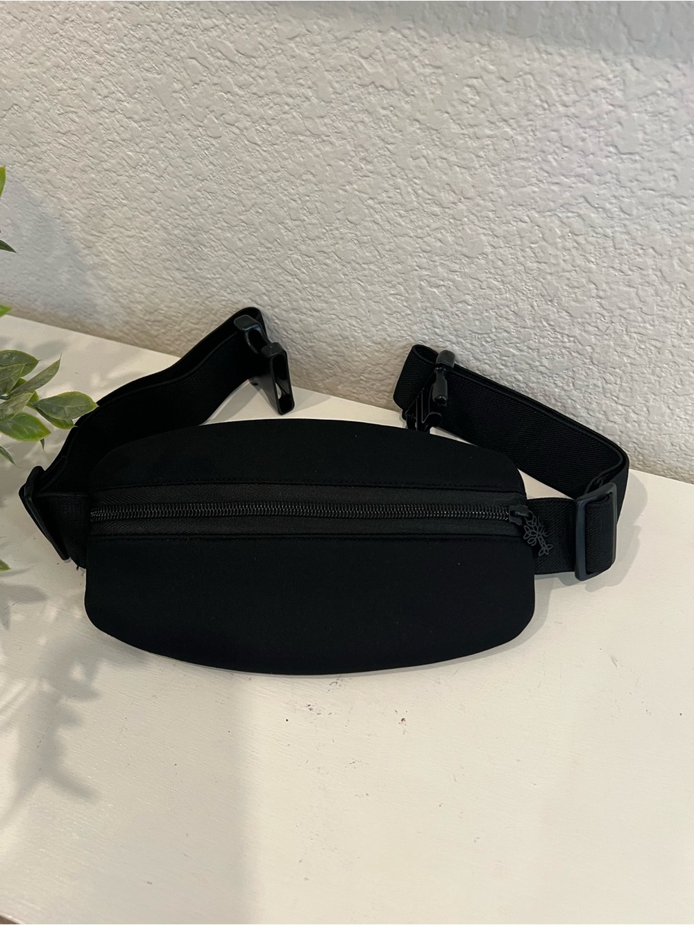 Everyday Black Waist Bag - Sleek Hands-Free Carry